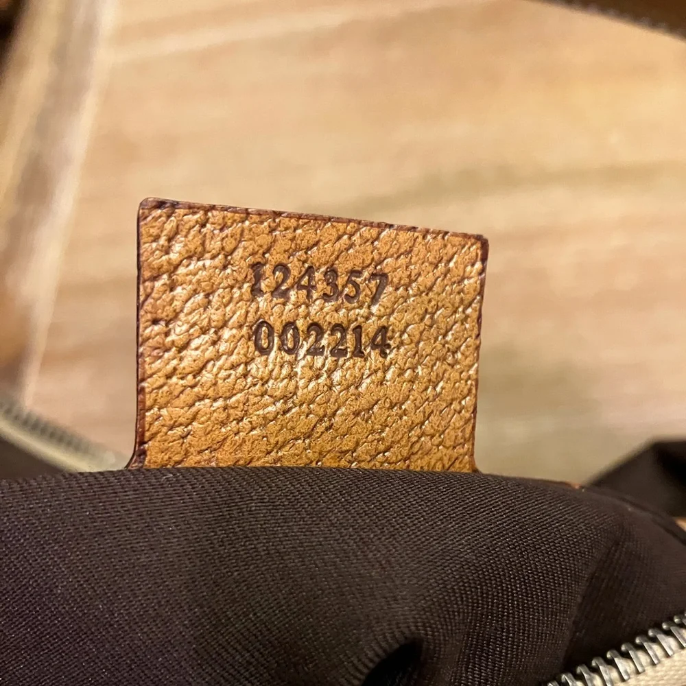 Gucci Vintage Bag - Picture 3 of 10